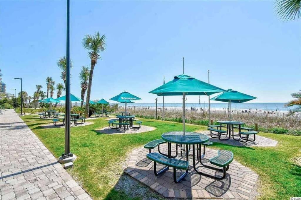 *Renovated Oceanfront Condo*Queen Beds*Pools*Hot Tubs*More*P220 Myrtle Beach Exterior foto